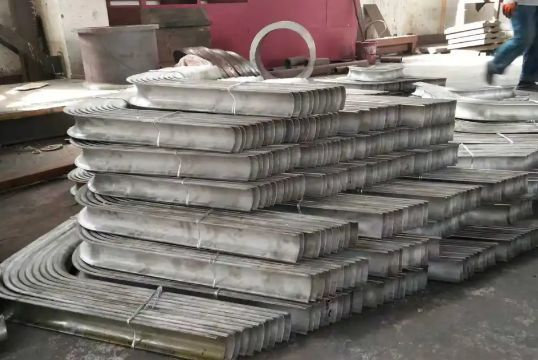 怕买错？锅炉过热器防磨盖板采购避坑手册,从材质到厂家全流程教你选!